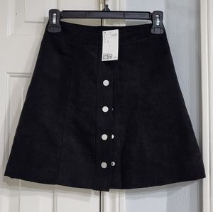 H&M Black/faux suede high waisted short skirt